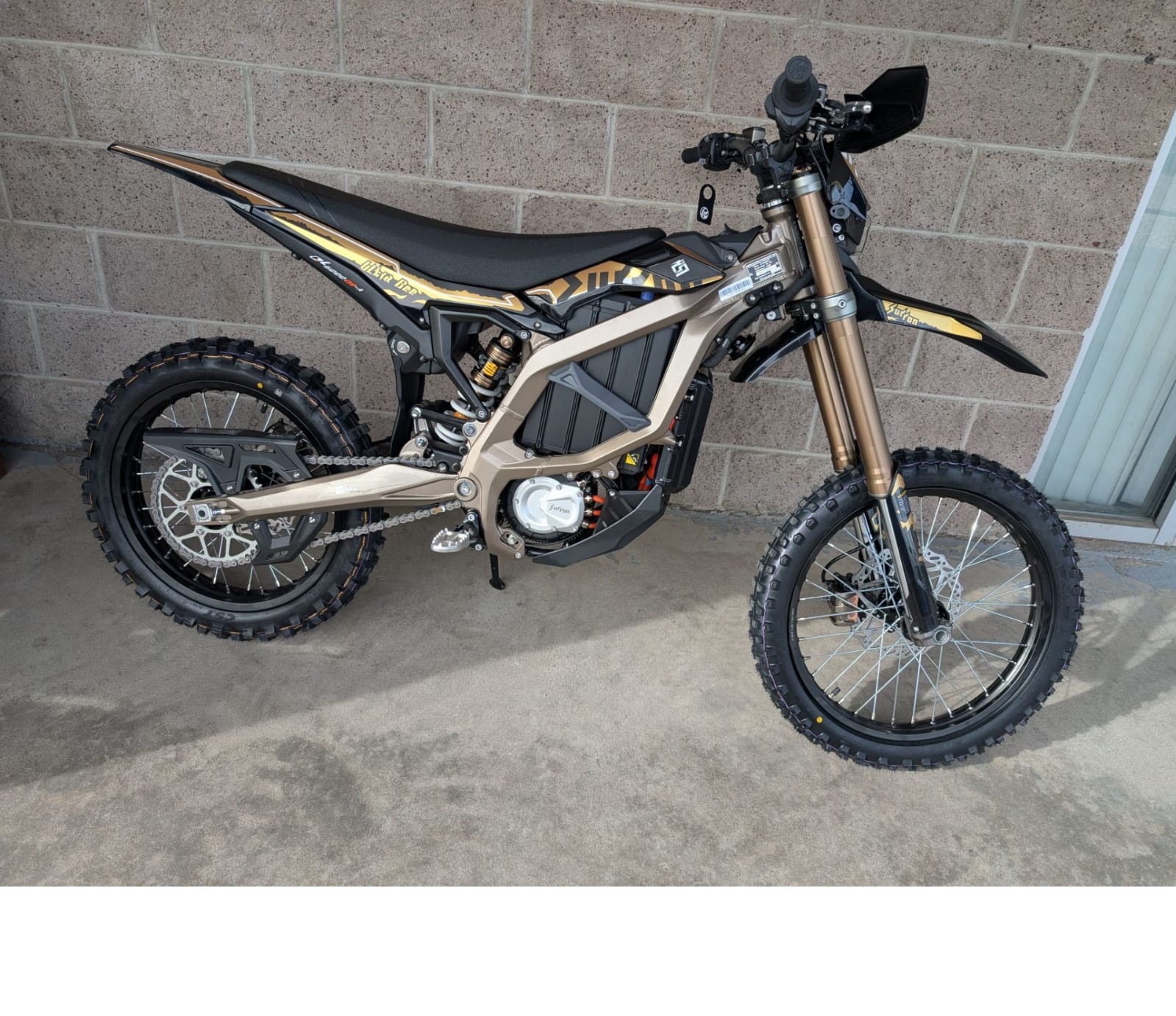 Ultra Bee 2025 New Surrons Electric Motorcycle DIY Grade With Finance Options