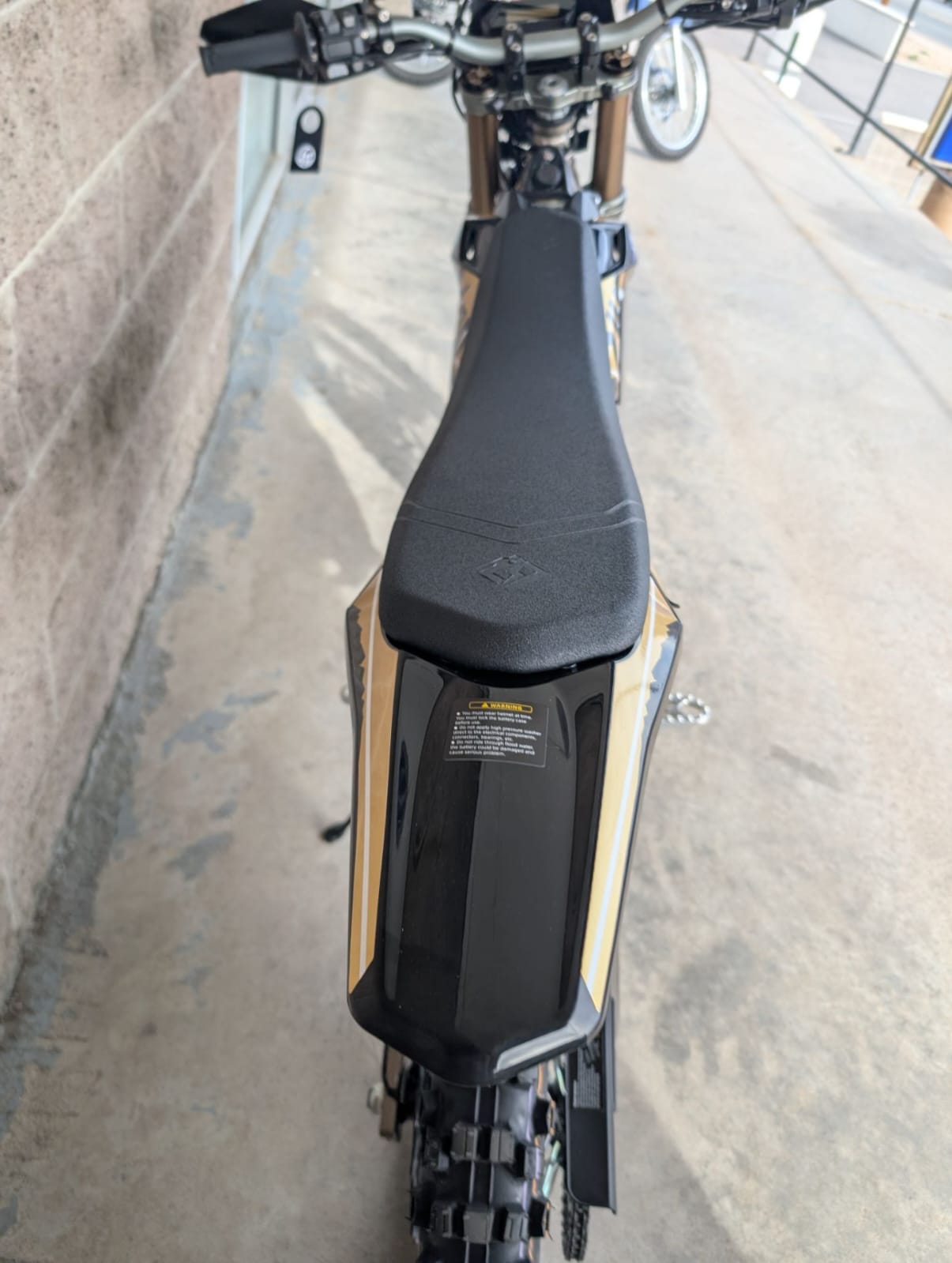 Ultra Bee 2025 New Surrons Electric Motorcycle DIY Grade With Finance Options - Image 4